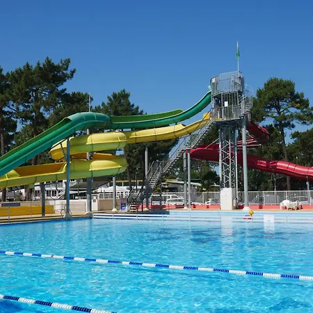 Escale Entre Terre Et لو ماثيز