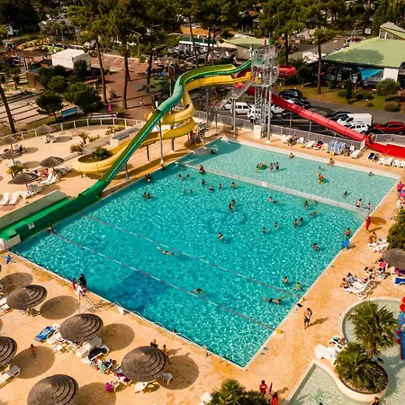 Camping Escale Entre Terre Et *